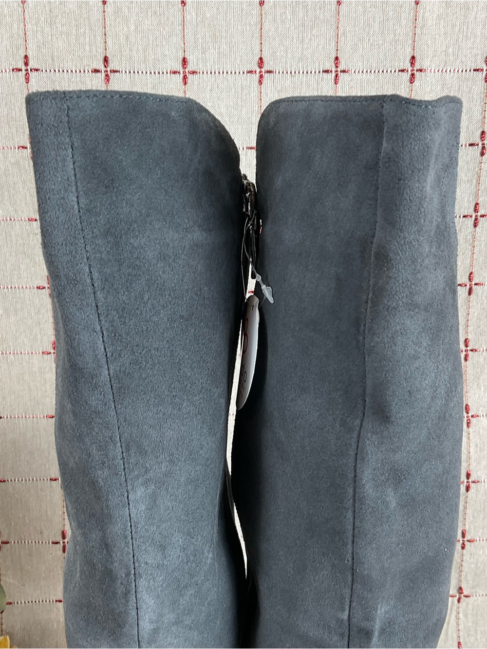 Blondo “Ellie” Grey Suede Knee High Riding Boots Waterproof Size 6.5 NWOB - Picture 4 of 12